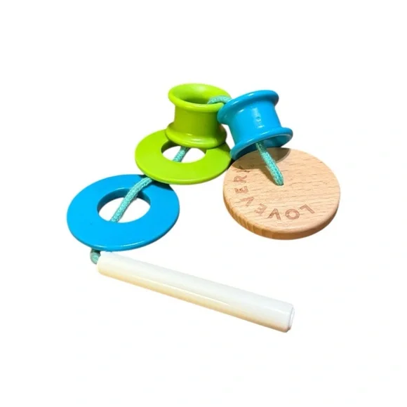 Lovevery Wooden Posting Stand and String Bundle - Picture 4 of 6